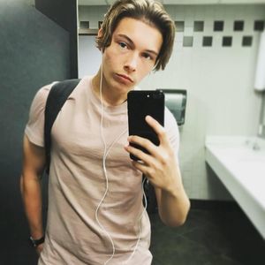 Meet your Posher, Benjamin